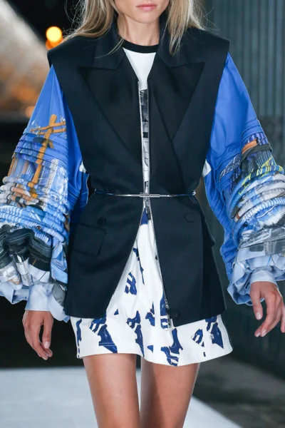 Look 9